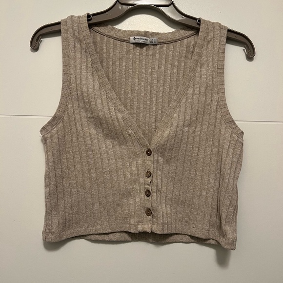 Beige button down crop top - Picture 1 of 3